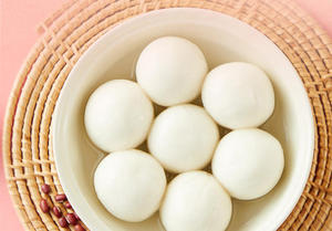 Bolas de Arroz Glutinoso Tangyuan Coloridas con Sabor a Rosa y Pasta de Frijol Rojo, Postre Tradicional Chino Congelado para la Familia - Product Image 6