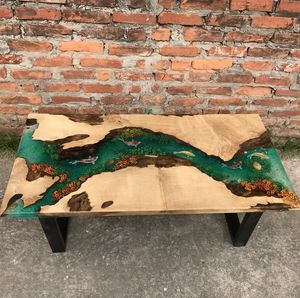 Mesa de Madera Sólida de Alta Calidad con Superficie de Resina Epoxi, Personalizada para Comedor o Cafetería, para 4-6 Personas - Product Image 1