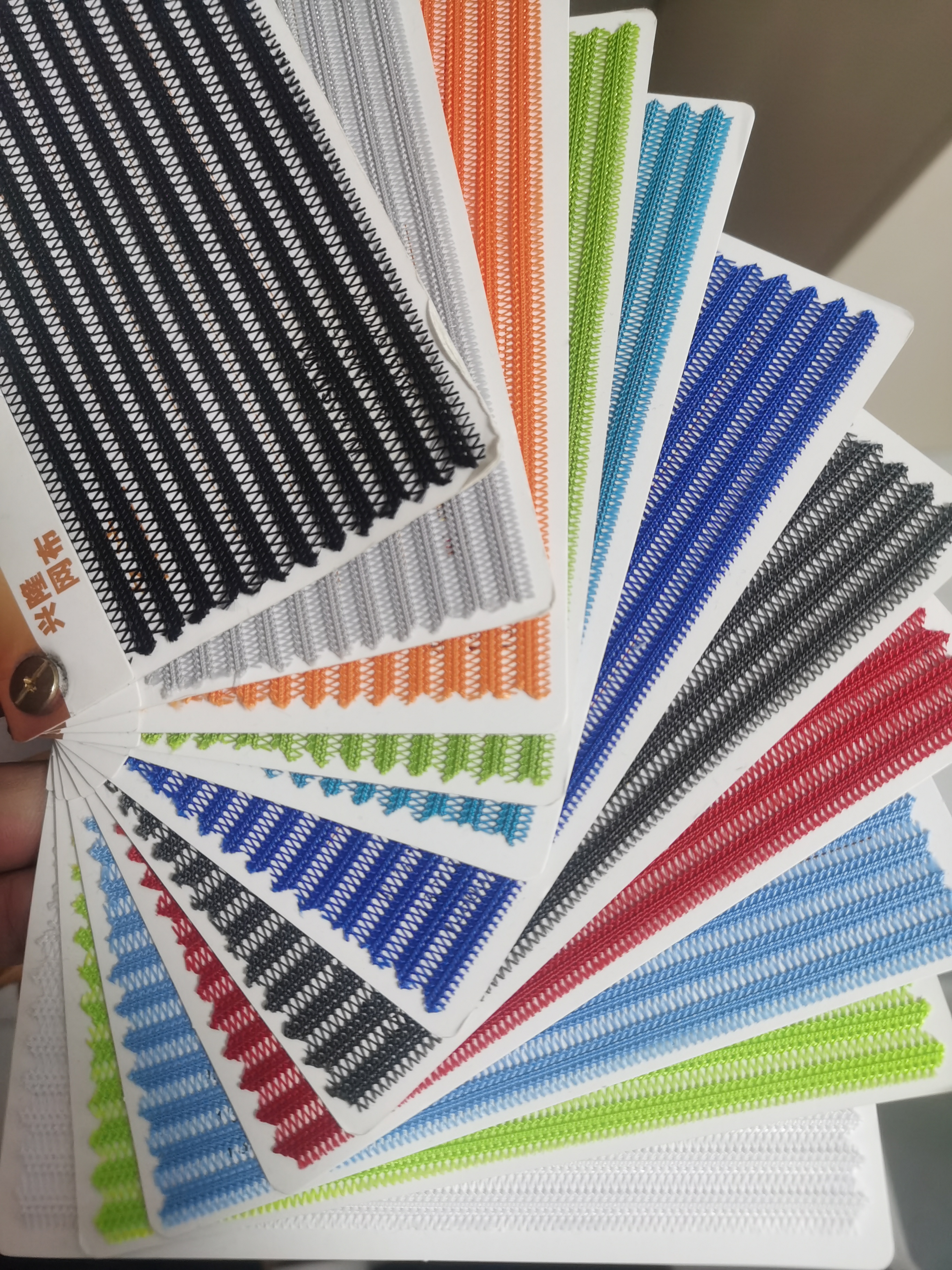Mesh color