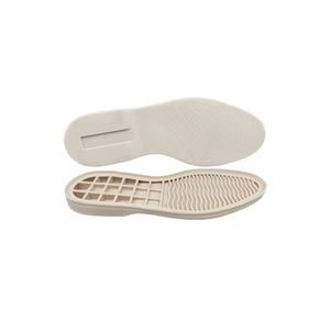 Semelle de chaussure pour femme Xenia en PVC, antidérapante, durable et résistante à l'eau, offrant une adhérence stable et un soutien fiable - Product Image 1