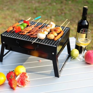 Parrilla de Carbón Portátil Plegable de Acero Negro para Exteriores, con Espátula Incluida, 60x40x25cm - Product Image 4