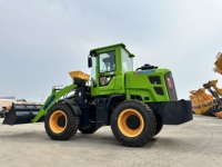 1,5-Tonnen-Frontlader mit Dieselmotor, Getriebe & SPS für Materialtransport, 1 Jahr Garantie, stabile Leistung