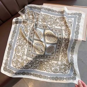 Nuova Sciarpa Quadrata in Poliestere Leggera e Traspirante con Stampa Multifunzionale Elegante per <span class=keywords><strong>Donna</strong></span>, Stile Coreano, Primavera-Estate - Product Image 4