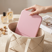 Miroir de maquillage portable pliable en cuir avec éclairage tactile rechargeable, 3 couleurs de lumière et gradation progressive