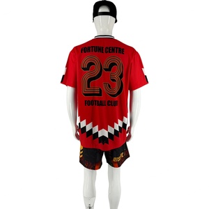 Maillot de football - Top tendance rétro années 90 - T-shirt vintage style maillot de football - Parfait pour le style urbain quotidien - Product Image 2