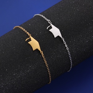 Pulsera de Acero Inoxidable con Dije de Birrete de Licenciado para Mujeres, Hombres, Estudiantes, Regalos de Graduación Universitaria, Venta al por Mayor - Product Image 1
