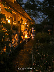 Lanterna <span class=keywords><strong>da</strong></span> Giardino Vintage <span class=keywords><strong>in</strong></span> Metallo con Copertura <span class=keywords><strong>in</strong></span> <span class=keywords><strong>Vetro</strong></span>, <span class=keywords><strong>Portacandele</strong></span> Decorativo per Esterni, Illuminazione per Vialetti, Cortili e Terrazze - Product Image 2