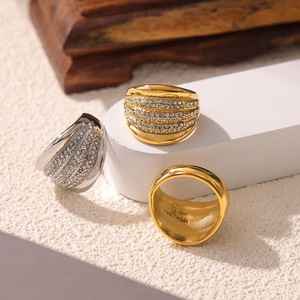 Anillo Ancho Multicapa de Acero Inoxidable Francés de 18k para Mujer, Anillo Grueso Elegante con Circonita Cúbica y Diamantes de Lujo Ligero - Product Image 1