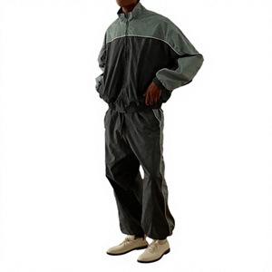Ensemble de survêtement décontracté d'hiver en nylon léger imperméable OEM pour homme, respirant et antibactérien, idéal pour l'extérieur - Product Image 2
