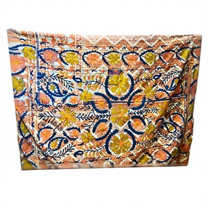 Funda de Sofá Multicolor de Algodón 100% No Tejido, Bordada a Mano, Estilo Kantha Phulkari, con Bordado Floral Tradicional - Product Image 4