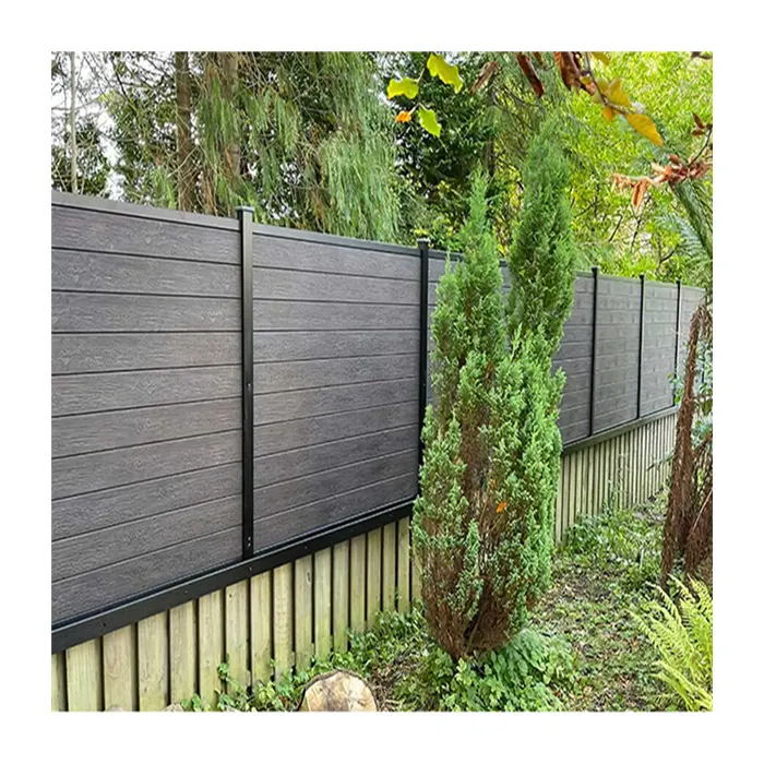 Ahşap plastik kompozit WPC çit ev bahçe çit panelleri daha iyi vinil PVC çit