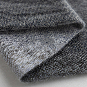 Bufanda Triangular de Cachemira Peinada 100% OEM, Tejido Liso de Doble Capa, Pequeño Chal Fino, Logotipo Personalizado - Product Image 5