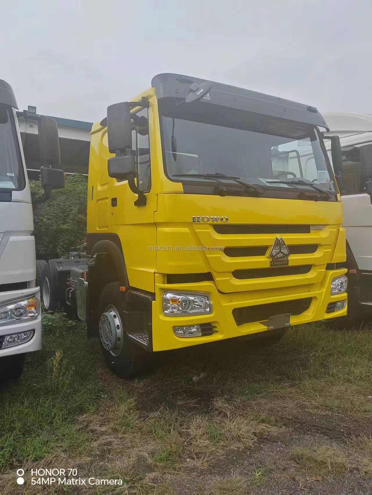 SINOTRUK HOWO ZZ4257V3247B1 6X4 Tractor Truck - 380HP Power
