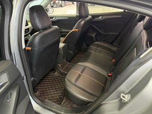 <span class=keywords><strong>Ford</strong></span> <span class=keywords><strong>Focus</strong></span> Sport Sedan 2023 Usata, Guida a Sinistra, Automatica, Accelerazione 0-100 km/h in 7,9s, Lunghezza 4672mm, Sedili in Pelle, Versione Americana-Europea - Product Image 4