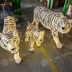 Escultura de Tigre con Luces LED para Exteriores, Resistente al Agua IP65, de Resina, para Decoración de Jardín y Paisaje, Ideal para Festivales y Navidad - Product Image 4
