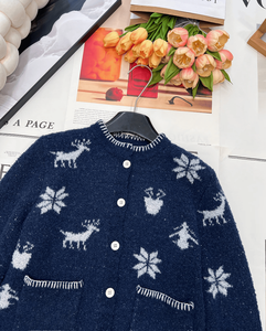 Cárdigan de punto festivo de invierno para mujer, suéter con botones y estampado de renos y copos de nieve, con bolsillos, ropa exterior informal y acogedora - Product Image 4