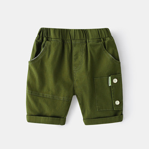 Pantalon cargo court en coton pour enfants garçons, couleur bleu foncé, avec poches et décorations boutonnées - Product Image 2