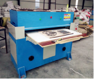 Machine de fabrication de bord de chapeau en plastique de tente Offre Spéciale comprenant un roulement à vis pour la fabrication de plaque de barre traitement PE pour casquette de baseball - Product Image 5