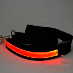 Coleira e coleira recarregável 2 em 1, coleira luminosa para cachorros com luz led refletiva e segurança, recarregável