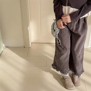 2025 all'ingrosso autunno coreano ragazze <span class=keywords><strong>pantaloni</strong></span> Casual in <span class=keywords><strong>velluto</strong></span> <span class=keywords><strong>a</strong></span> <span class=keywords><strong>coste</strong></span> - Product Image 3