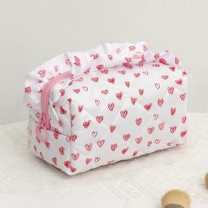 Sac de rangement cosmétique matelassé tendance pour filles, imprimé cœur, en tissu de coton, sac à maquillage à volants pour femmes, pour les voyages - Product Image 3