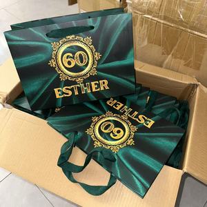 Bolsa <span class=keywords><strong>de</strong></span> <span class=keywords><strong>Papel</strong></span> Blanca con Logotipo Personalizado en Dorado, Asa <span class=keywords><strong>de</strong></span> Listón <span class=keywords><strong>de</strong></span> Lujo, Bolsa <span class=keywords><strong>de</strong></span> Regalo <span class=keywords><strong>de</strong></span> Alta Gama para Marcas <span class=keywords><strong>de</strong></span> Ropa al <span class=keywords><strong>por</strong></span> <span class=keywords><strong>Mayor</strong></span> - Product Image 3