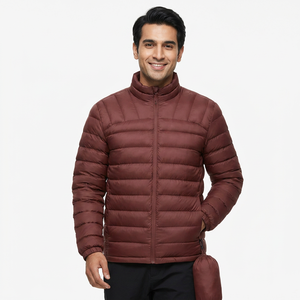 Chaqueta acolchada de invierno ligera y resistente al agua para hombre con resistencia al viento estilo de calle logotipo frontal OEM personalizable - Product Image 1