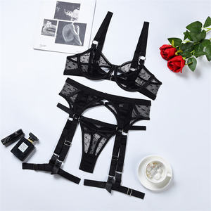 Hot <span class=keywords><strong>3</strong></span> Stuk Sexy Vrouwen Vintage Erotische Verleidelijke Zwarte Mesh Lingeries Doorzien Ondergoed Kousenbanden Lingerie Set Met Jarretellegordel - Product Image 6