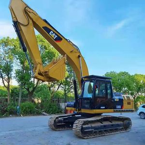 รถขุดไฮดรอลิก 30 ตัน 200 กิโลวัตต์ สภาพดี ชั่วโมงการใช้งานต่ำ CAT 330D รถขุดตีนตะขาบ บุ้งกี๋ขนาด 1.5 ลูกบาศก์เมตร รถขุดมือสอง Caterpillar 330 - Product Image 3