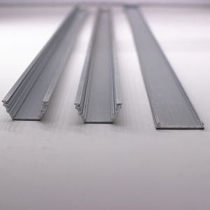 หม้อน้ำอลูมิเนียมอัดขึ้นรูป LED ระบายความร้อนโปรไฟล์ IP33เงินสำหรับหน้าต่างและไฟผลิตจากจีน - Product Image 3