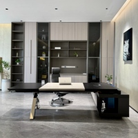 Bureau de direction de luxe à trois tons avec pieds chromés, base de meuble noire et armoire murale pour suite de bureau complète