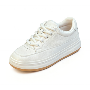 נעליים לבנות קטנות, נעלי נשים שטוחות עם עקב נמוך, לבנות שחורות, נגד החלקה, עם שרוכים, נעלי סקייטבורד נמוכות, נעלי ריצה - Product Image 1