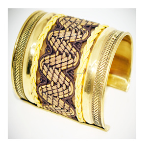 Bracelets en or étroits de 13 mm, argentés, 2025, cadeau de Noël du Wisconsin, bijoux en or rhodié, plaqué or moulé en relief - Product Image 3