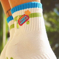Chaussettes de Pilates personnalisées avec logo brodé, chaussettes de yoga et de Pilates sur mesure