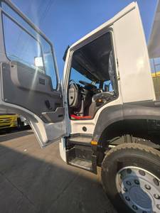 Camion tracteur HOWO d'occasion 371 pour le Pérou, le Chili, la Colombie, capacité de charge 31-40T, stock de flotte, semi-remorque, logistique - Product Image 5