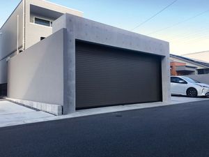 Porte de <span class=keywords><strong>garage</strong></span> Prima Friendly Welcoming, design tendance et audacieux, <span class=keywords><strong>authentique</strong></span>, de style transitionnel, à ouverture par le haut - Product Image 3
