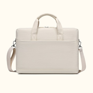 Maletín Minimalista Urbano Convertible y Moderno, Impermeable, de Tela de Poliéster Resistente, para Computadora Portátil, para Mujer - Product Image 4