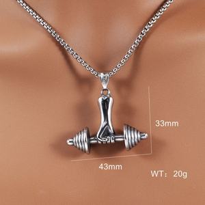 Collar con Colgante de Acero Inoxidable Impermeable, Temática Deportiva, Tono Plateado, Joyería de Gimnasio para Hombre, Estilo Fitness Texturizado, Streetwear - Product Image 4