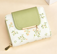 Dompet Lipat Dua Wanita Motif Daun Bunga Segar, Kapasitas Besar, Dompet Wanita Lipat Dua, Slot Kartu Banyak, Kantong Koin, Clutch Wanita Modis