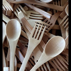 ที่ใส่ช้อนไม้ไผ่ออแกนิกสำหรับ100% ช้อนไม้พายทัพพีช้อนชาและเครื่องครัวอื่นๆ - Product Image 1