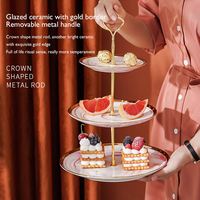Europese Luxe Keramische Fruitschaal Met Drie Niveaus En Gouden Rand, Duurzaam Trouwblad Voor Afternoontea-Traktaties