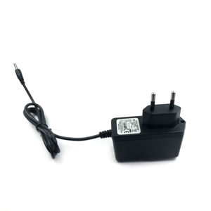 Adaptor Daya AC DC 9V 2A Pengisi Daya Dinding Colokan EU Bahan PC Bersertifikat CE 2 Tahun LX090200 - Product Image 1