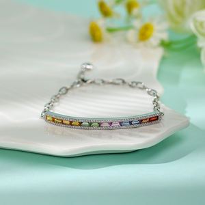 Bracelet Chrétien de Luxe en Or Blanc Massif 18 carats avec Saphirs Colorés Taille Baguette – Cadeaux Précieux – Vente en Gros - Product Image 3