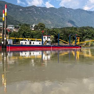 เรือขุดทรายหลากหลายรุ่นสำหรับขาย ตั้งแต่ขนาดเล็กแบบพกพาจนถึงขนาดใหญ่สำหรับอุตสาหกรรม - Product Image 2