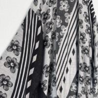 Ensemble Abaya Cardigan Châle en Polyester Jacquard Floral Bohème, Aspect Artisanal, Long et Charmant, Vêtement de Fête Élégant pour la Maison