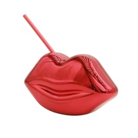 Gobelet isotherme en plastique de 20 oz, style américain, mignon, en forme de lèvres flamboyantes, avec paille, isolation thermique 0-6 heures, cadeau de fête pour la Saint-Valentin