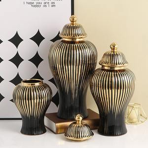 جرة تخزين فاخرة حديثة من السيراميك والذهب مزهرية ، أواني زهور من البورسلين المطلية بطاولة علوي ، لحفلات الزفاف من البورسلين - Product Image 3