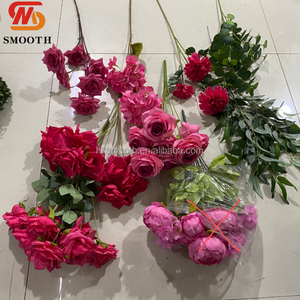 ดอกกุหลาบหลากสีสันสวยงาม พร้อมใบไม้สีเขียว ดอกไม้ประดิษฐ์ทำมือ สำหรับตกแต่งงานแต่งงาน ชุดดอกไม้บานสะพรั่งเต็มพิกัด - Product Image 3