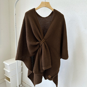 Mantella Lunga da Donna di Lusso Quattro Stagioni in Cashmere con Fibbia Taglie Grandi, Scialle Lavorato a Maglia Stile Morbido da Indossare per l'Inverno - Product Image 2