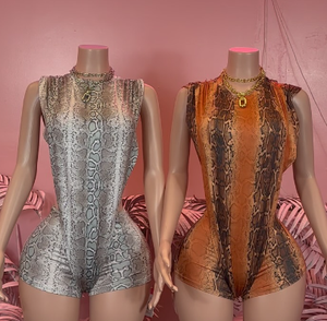 Conjunto de dos piezas Viviblook J25ST348 para mujer, top sexy con estampado de serpiente y pantalones cortos ajustados, conjunto de pantalones cortos para damas - Product Image 1